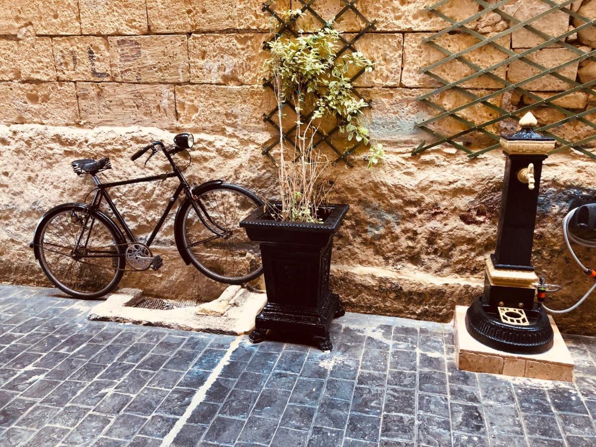 10 La Ruelle Apartment Valletta Luaran gambar