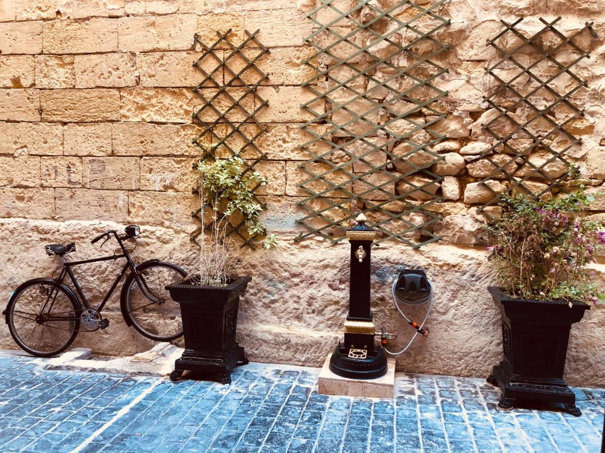 10 La Ruelle Apartment Valletta Luaran gambar